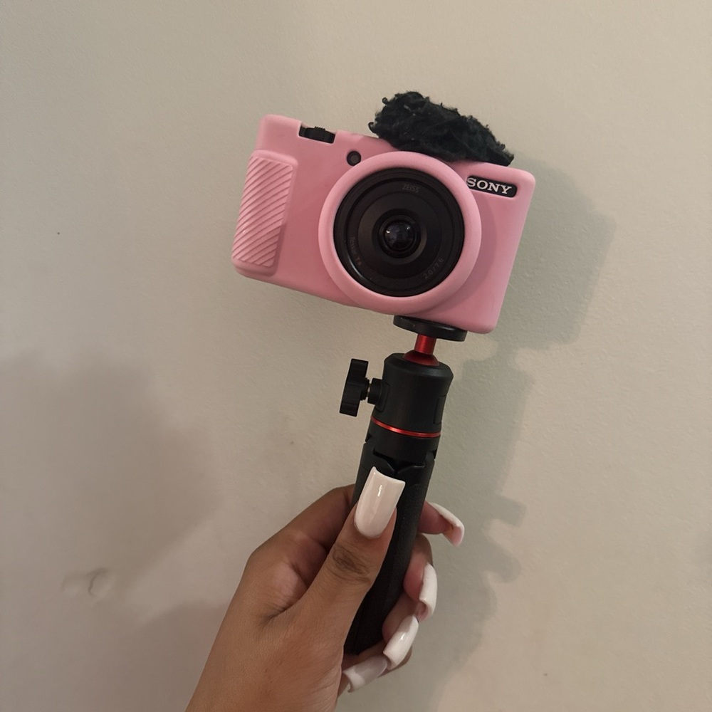 Sony Pink Digital Camera with Handheld Grip